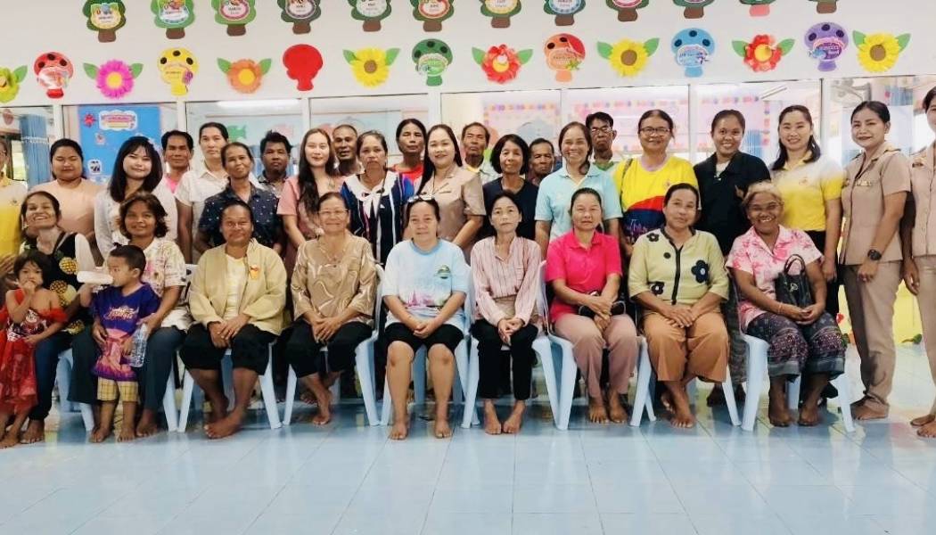ประชุมเตรียมความพร้อมโครงการแข่งขันกีฬาเด็กนักเรียนและผู้ปกครองในศูนย์พัฒนาเด็กเล็ก อบต.แวงดง เพื่อส่งเสริมสุขภาพและสร้างสัมพันธภาพที่ดีระหว่างเด็กนักเรียน ครู ผู้ปกครองนักเรียนและชุมชน ณ ศูนย์พัฒนาเด็กเล็กองค์การบริหารส่วนตำบลแวงดง