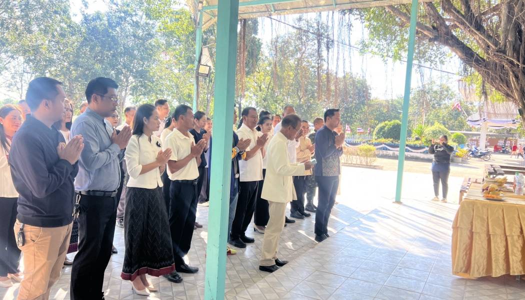 เทศบาลตำบลแวงดง โดยนางสาวกรรณิการ์ จันทะนุย ปลัดเทศบาล ปฏิบัติหน้าที่นายกเทศมนตรีตำบลแวงดง พร้อมข้าราชการฯ เข้าร่วมงานบุญกุ้มข้าวใหญ่อำเภอยางสีสุราช