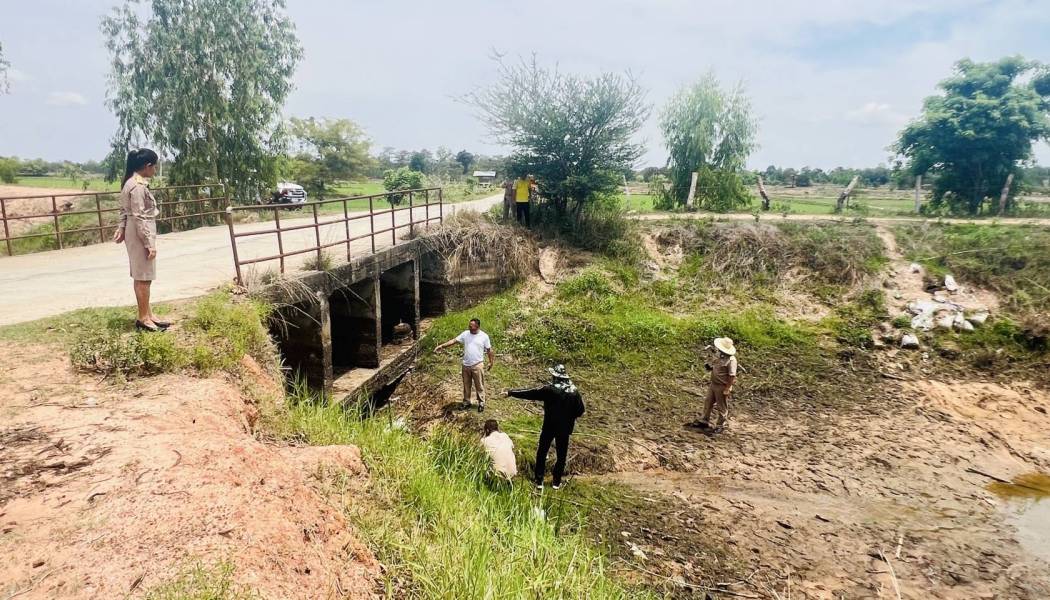ออกสำรวจสะพานห้วยกอก เนื่องจากน้ำเซาะดินด้านล่างเป็นโพรง เกรงเกิดอันตราย กับประชาชน